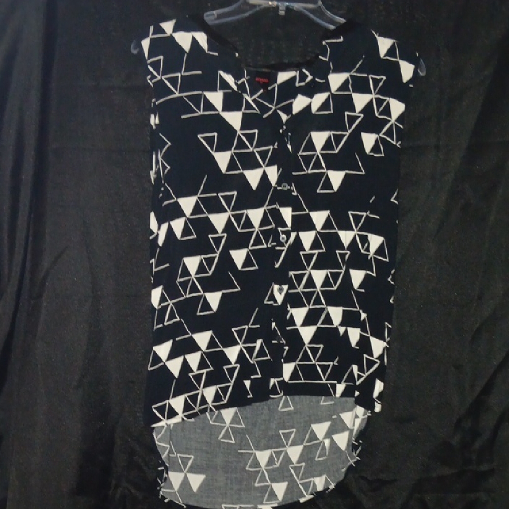 BONGO Asymmetrical Sleeveless Black and White Blouse